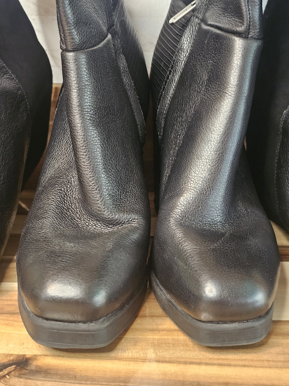 Circus by Sam Edelman Black Leather Heeled Ankle Boots S25